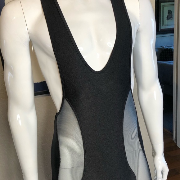 Mens SkinFit dangerous curves singlet size small. - Picture 6 of 8